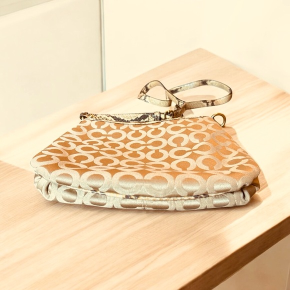 Vintage Coach Crossbody Bag – Signature Jacquard & Snakeskin Trim – 11”W x 8”H - Picture 3 of 10